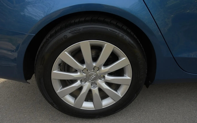Audi A4 cena 44700 przebieg: 196478, rok produkcji 2011 z Nowogrodziec małe 631